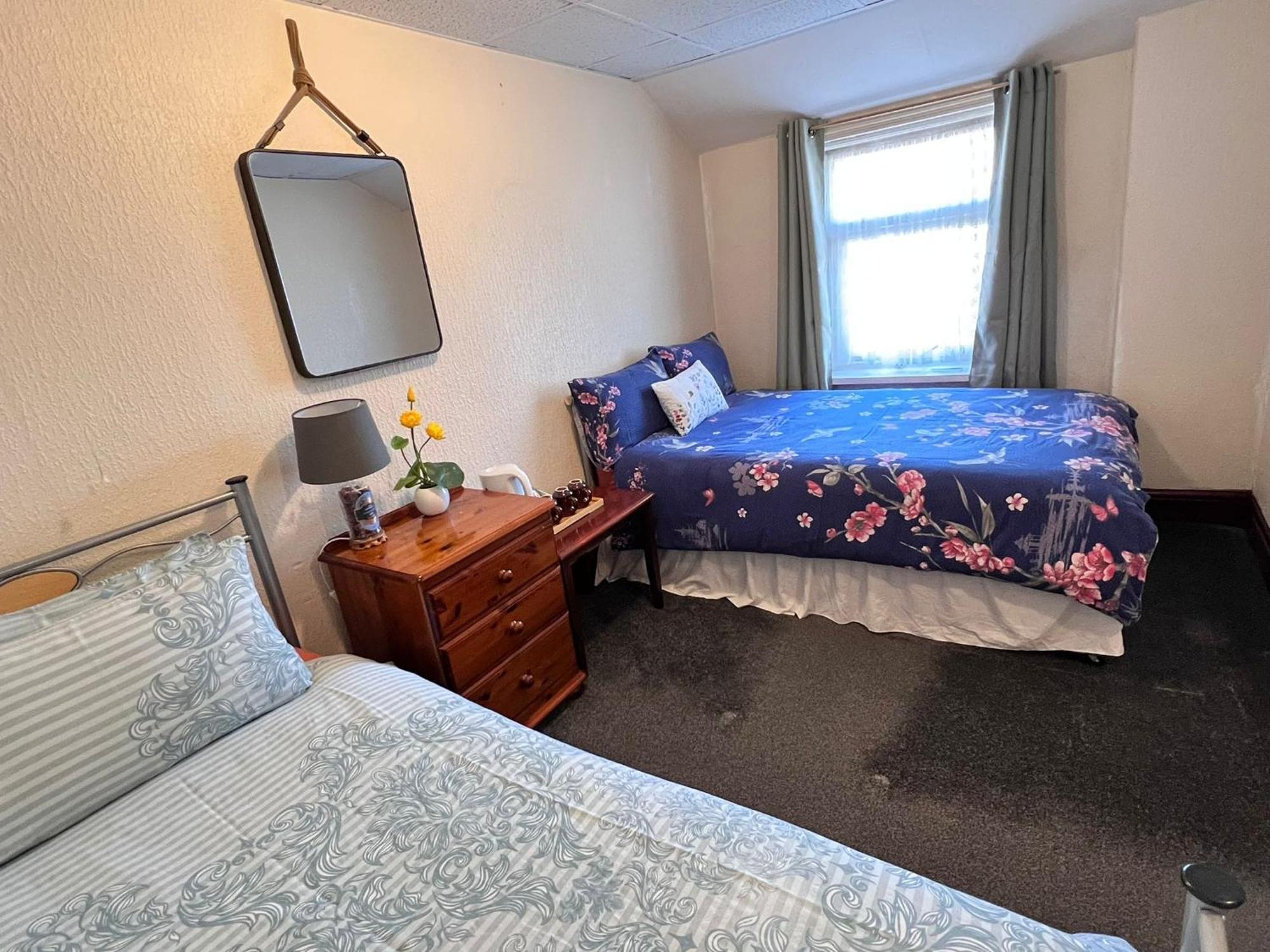 Galaxy Guest house *
